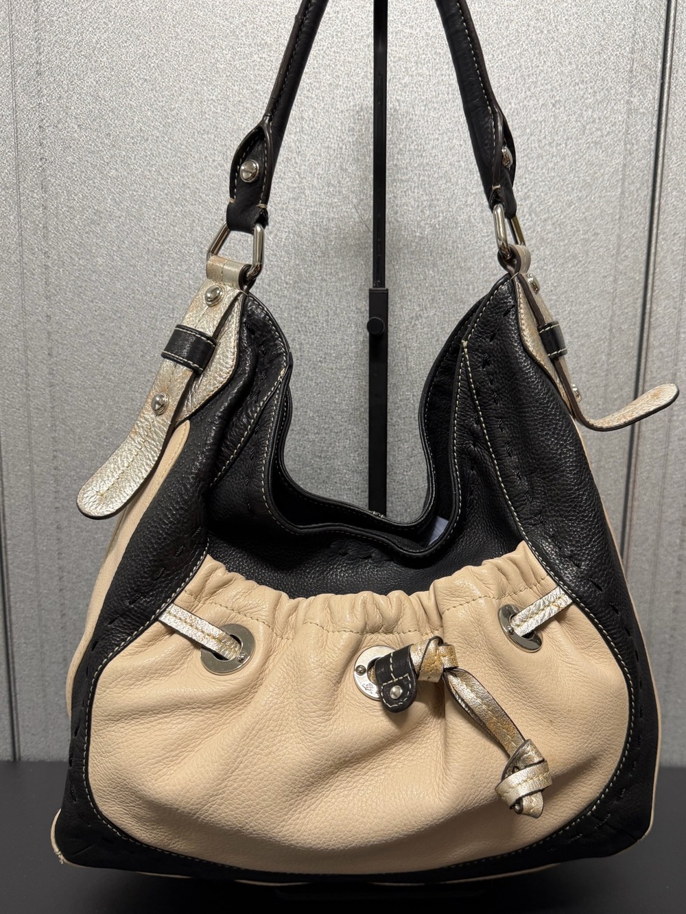 B Makowsky Leather Hobo Bag Black Beige Metallic Accent